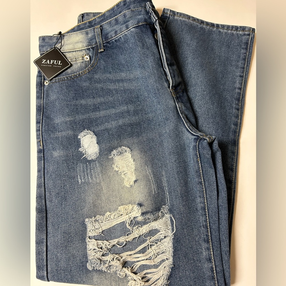 Distressed Men’s Jeans